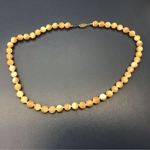 NWOT Beautiful Faux Pearl Necklace